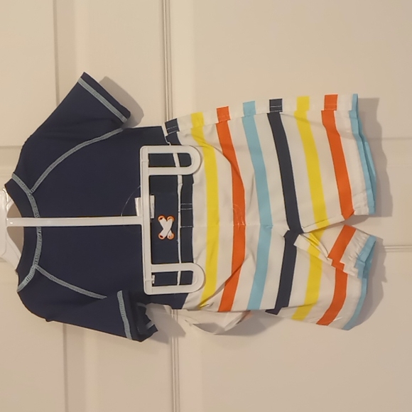 Freestyle 2 piece boys adorable rashguard set for the beach NWT size 24 Months - Picture 4 of 4